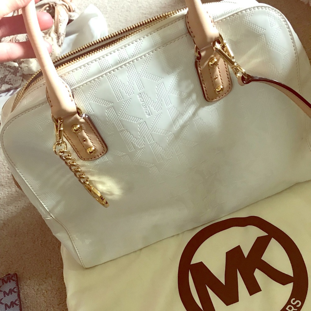 **SALE**Authentic Michael Kors bag